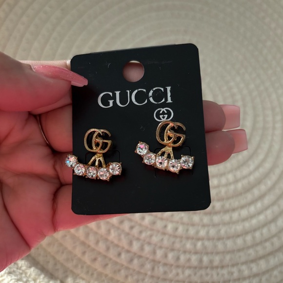 Elegant Gold and Rhinestone Earrings New! - Picture 2 of 7